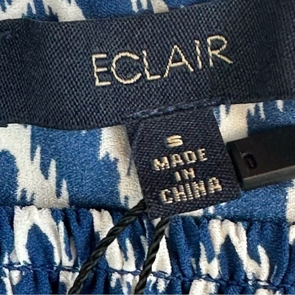 Eclair Blue and White Geometric Top - Sz Small - NWT - Smocked front - Picture 7 of 14